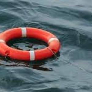 На воде в Бердянске спасли 51-летнего мужчину