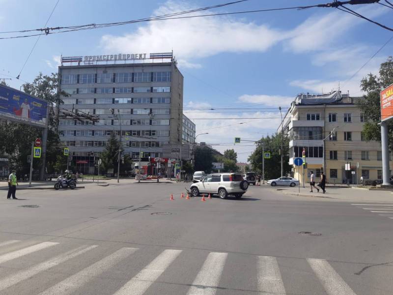 После ДТП в Новосибирске двое детей госпитализированы с сотрясением мозгла – Учительская газета