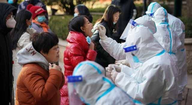 Из-за новой вспышки коронавируса в Китае проверяют миллионы людей