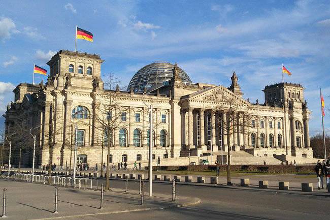 Немецкие политики поднимают свой рейтинг с помощью угроз России