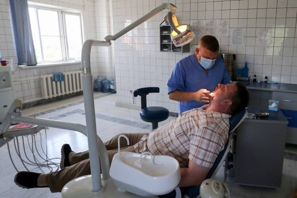 Врач назвал стоматологические кабинеты самым распространённым местом заражения гепатитом