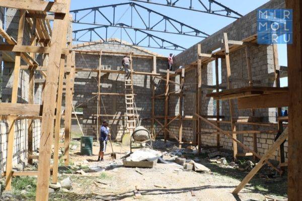 В рамках реализации проекта «100 школ» в трех школах Кайтагского района идет капитальный ремонт