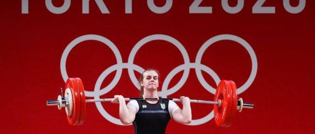Украинка шла на «серебро» Олимпиады в тяжелой атлетике, но получила «баранку»