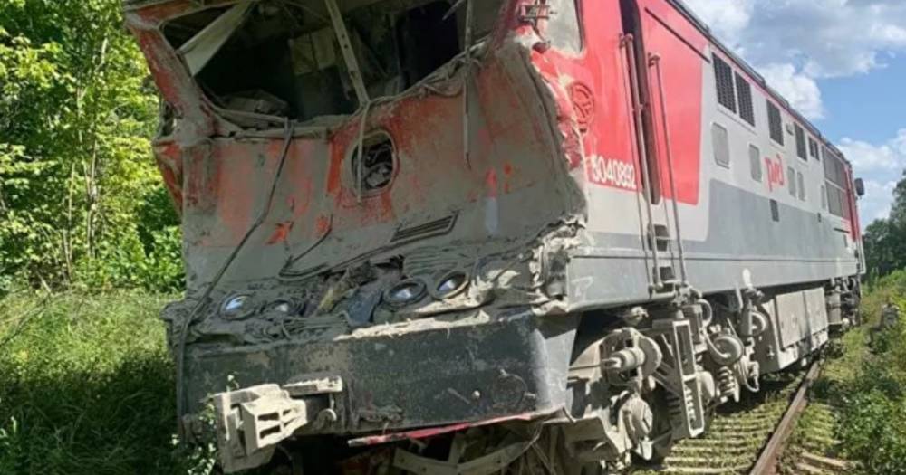 Пассажир рассказал о столкновении с грузовиком ехавшего в Москву поезда