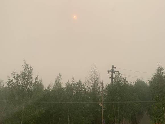 В аэропорту Красноярска второй день задерживаются рейсы из-за лесных пожаров