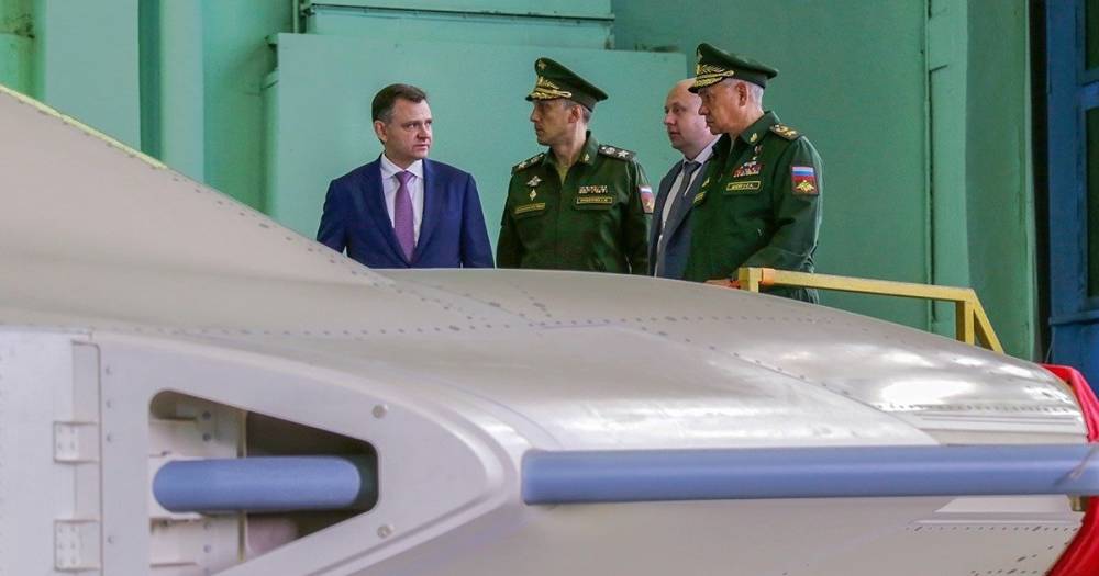 В России показали ход работ по созданию тяжелого ударного беспилотника "Охотник"