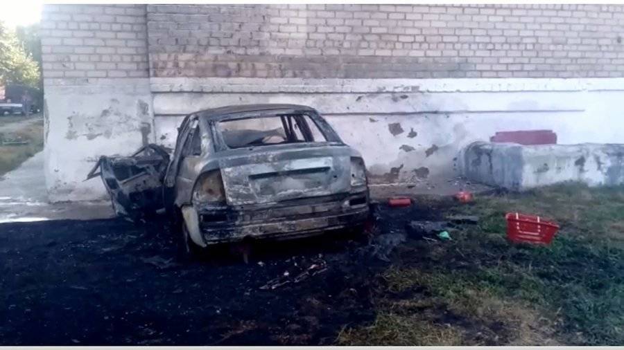В Башкирии автомобиль врезался в жилой дом и загорелся – Устанавливается личность погибшего водителя