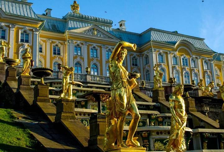В Российской национальной библиотеке откроется выставка, посвященная 300-летию запуска фонтанов Петергофа