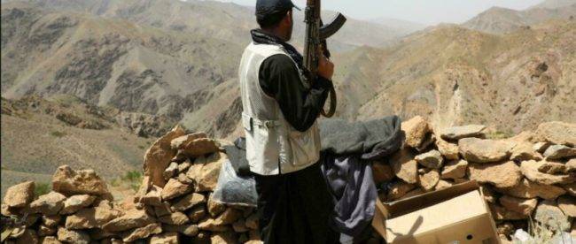 Талибы взяли под контроль еще две столицы афганских провинций