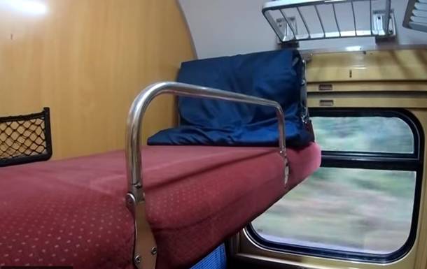 Блогер показал, как выглядит изнутри "элитный" поезд Киев-Одесса