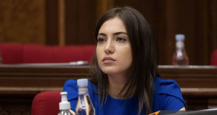 Беспрецедентное явление в парламенте Армении – спикер удалил депутата из зала заседаний