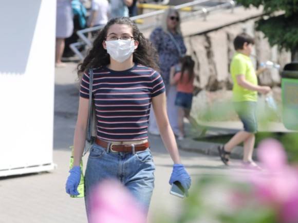 В России суточная смертность от коронавируса вновь приблизилась к 800