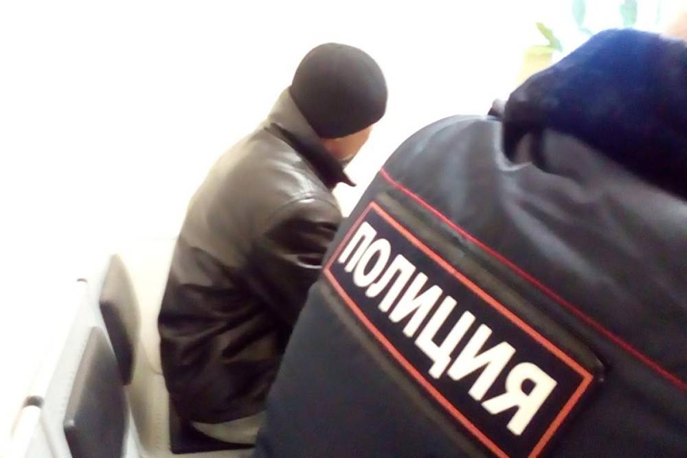 Житель Сургутского района зарезал знакомого за разлитый компот