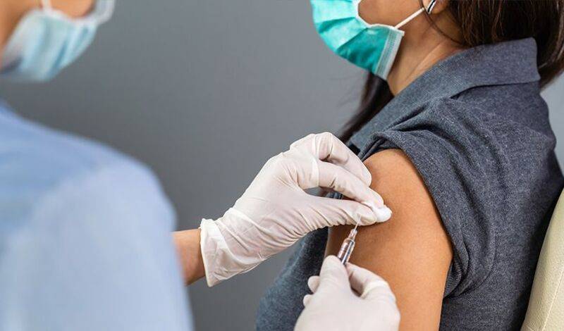 Немецкая медсестра-антипрививочница ввела вместо вакцины физраствор 8600 пациентам