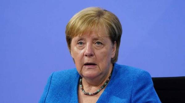 Программа стремительного визита Меркель в Киев озадачила украинские власти