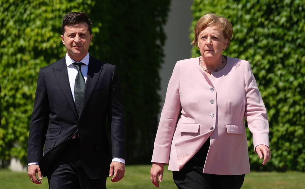 Меркель намерена посетить Украину: какие вопросы она обсудит с Зеленским