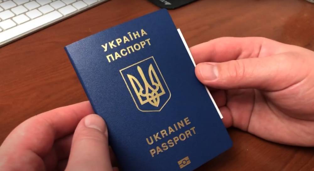 Берегите паспорт, как зеницу ока: украинцам рассказали, как не стать жертвой мошенников после утери документов – инструкция