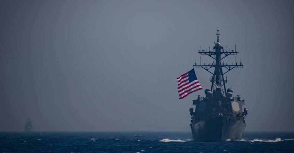 Navy Times: Американский эсминец получил от ВМФ России сообщение с требованием покинуть Чёрное море