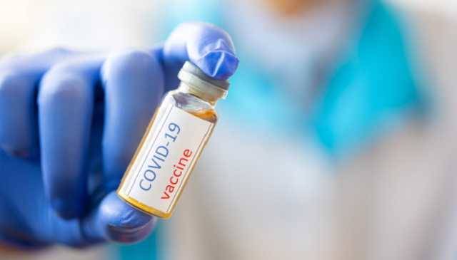 Во Франции вандалы атаковали более 20 центров COVID-вакцинации