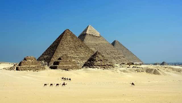 В Египте перевезли громадный древний артефакт и мира