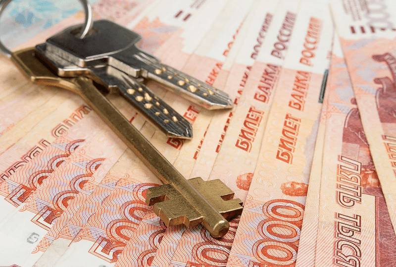 Смолянин потерял больше миллиона рублей, оформив квартиру на друга-мошенника