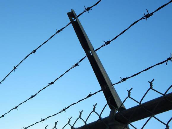 Предъявлено обвинение двум сотрудникам истринского ИВС, откуда сбежали заключенные