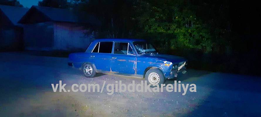 Водитель без прав сбил женщину на дороге в деревне Карелии