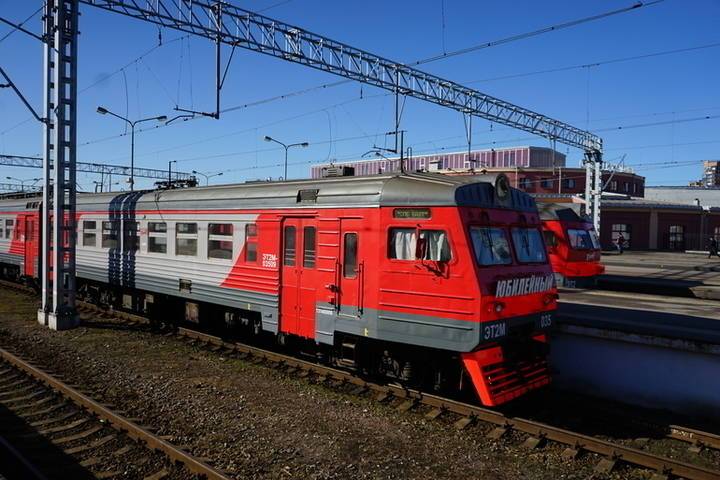 Из Петербурга в Великий Новгород пустят дополнительные поезда