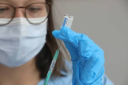 Эпидемиологи оценили эффективность существующих вакцин против штамма «йота»