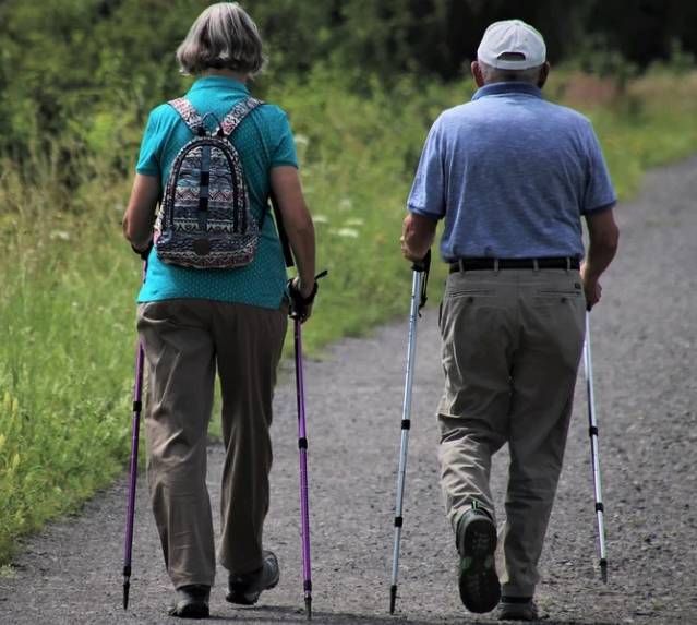 Ежедневная получасовая прогулка снижает риск смерти у перенесших инсульт на 54%