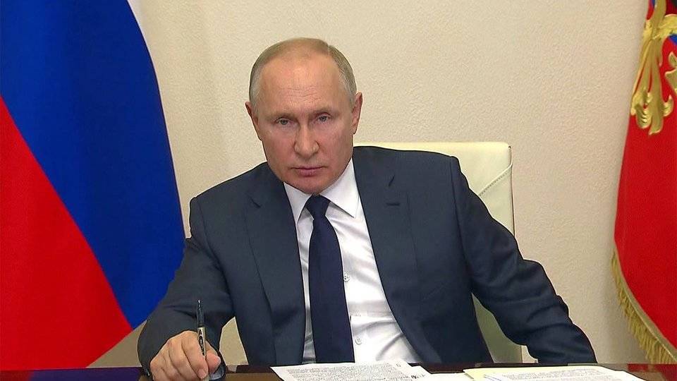 Борьбу с коронавирусом, проблемы системы здравоохранения и газификацию Владимир Путин обсудил с врио главы Тувы