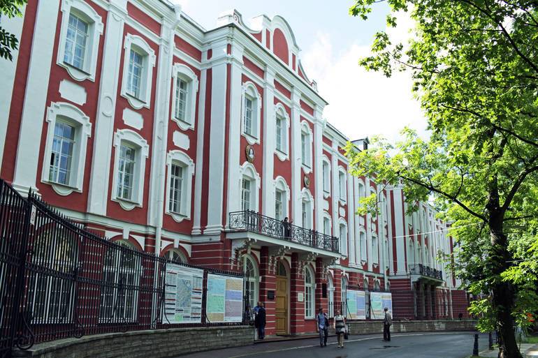 В Петербурге учеба в вузах может стартовать в смешанной форме