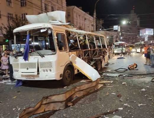 Число пострадавших после взрыва автобуса в Воронеже выросло до 12