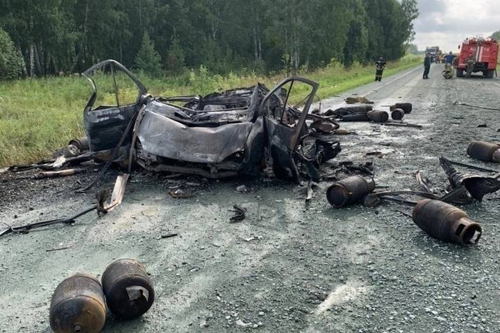ГАЗель с баллонами пропана взорвалась в Новосибирской области