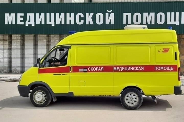 Женщина погибла в Омске после наезда грузовика Вольво