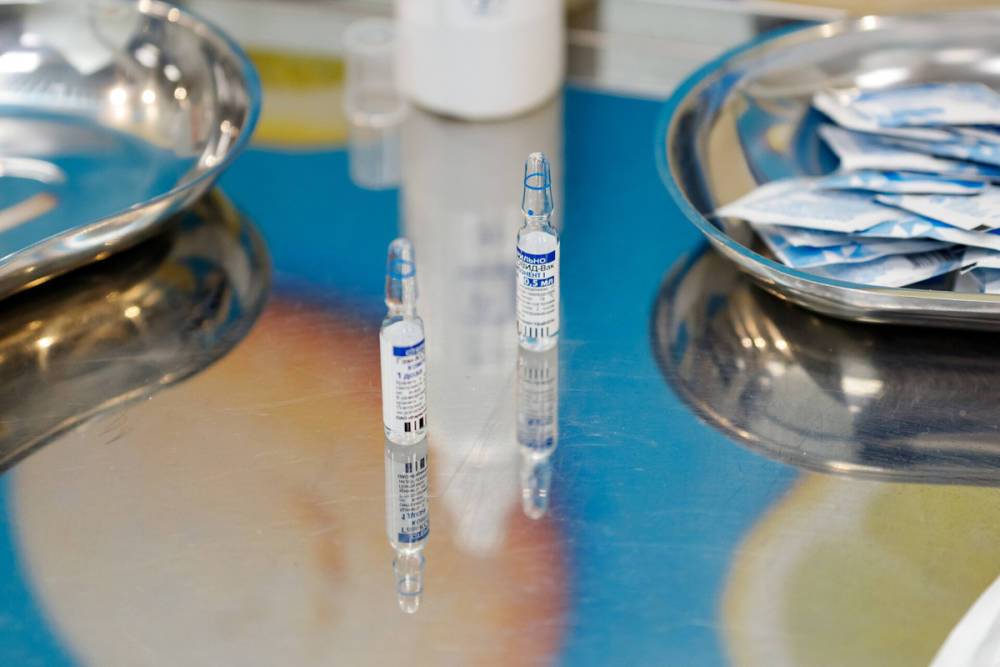 Более 5 тысяч доз вакцины от COVID-19 поступили в Псковскую область
