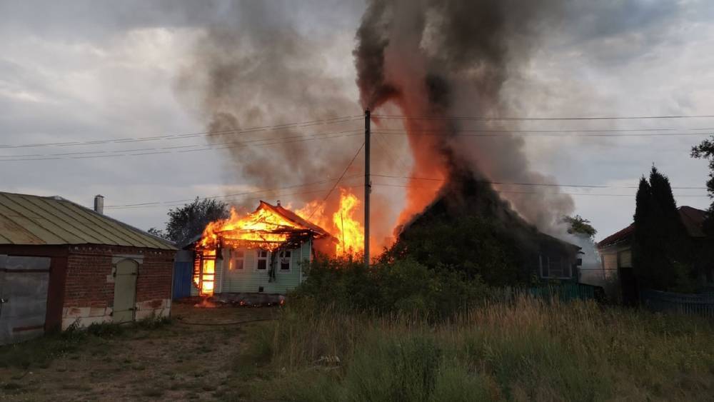 В деревне Монцево Касимовского района сгорел дом