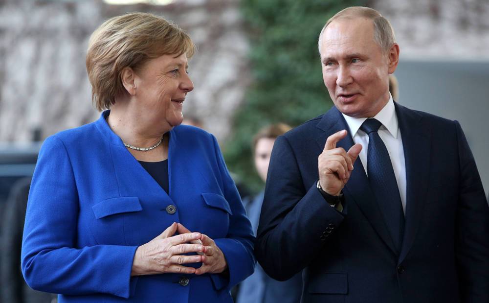 Перед визитом в Украину Меркель поедет к Путину в Москву