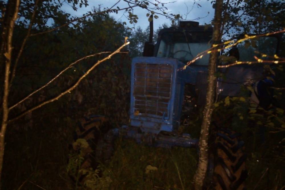 У работников из Тверской области угнали трактор