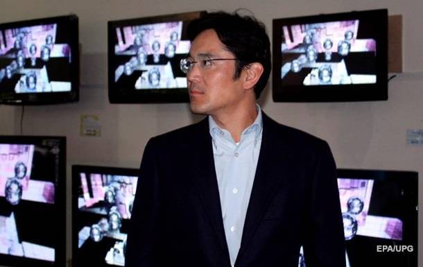 Вице-президент Samsung освобожден из тюрьмы досрочно
