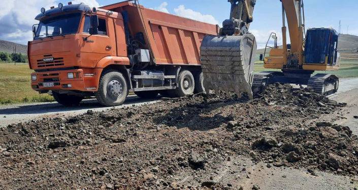 В Ширакской области Армении ремонтируют важный участок дороги