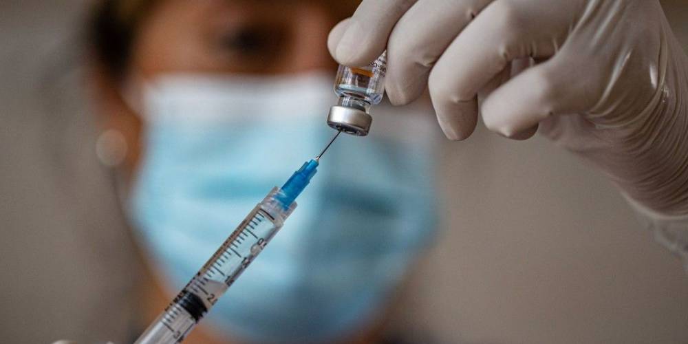 Польша продаст Украине вакцину с заканчивающимся сроком годности