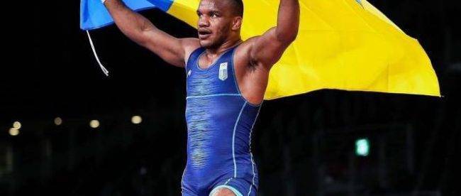 Олимпийский чемпион и нардеп Жан Беленюк столкнулся с расизмом в центре Киева