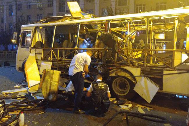 Названы версии взрыва в воронежском автобусе