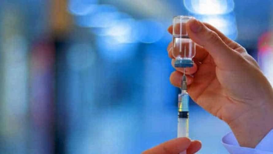 Польша обеспечит Украину COVID-вакциной с истекающим сроком годности