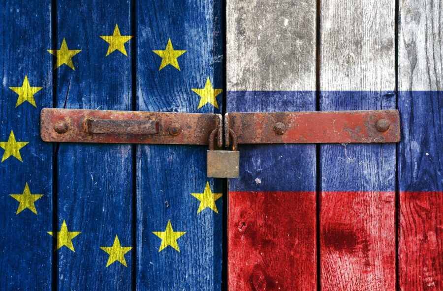 Ошибки Украины подтолкнут ЕС к снятию санкций с России