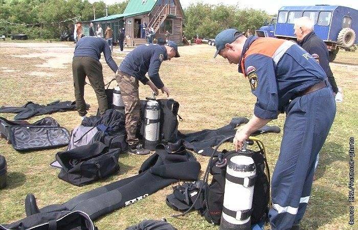 Тела троих погибших в крушении Ми-8 на Камчатке подняли на поверхность