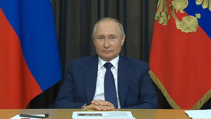Новости на "России 24". Путин пообщался с семьей, которая отдыхает в Сочи по его приглашению