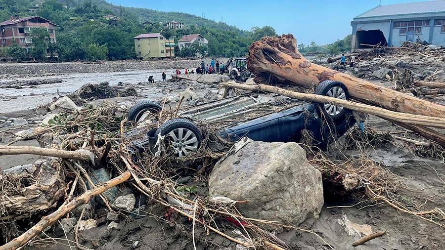 Число погибших в результате наводнений в Турции возросло до 55 человек