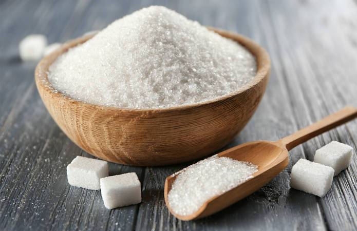 Пищевой бизнес призывает государство урегулировать ситуацию на рынке сахара